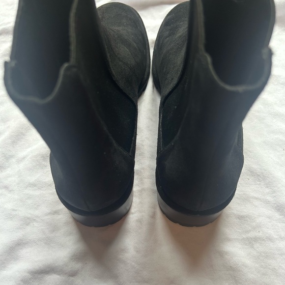 NWOB!  Stuart Weitzman black leather booties size 9 - Picture 3 of 6